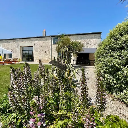 Maison Clarke - Spacieuse Avec Piscine Privative Vila